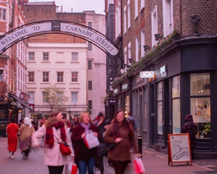 Carnaby street taylor walking tour