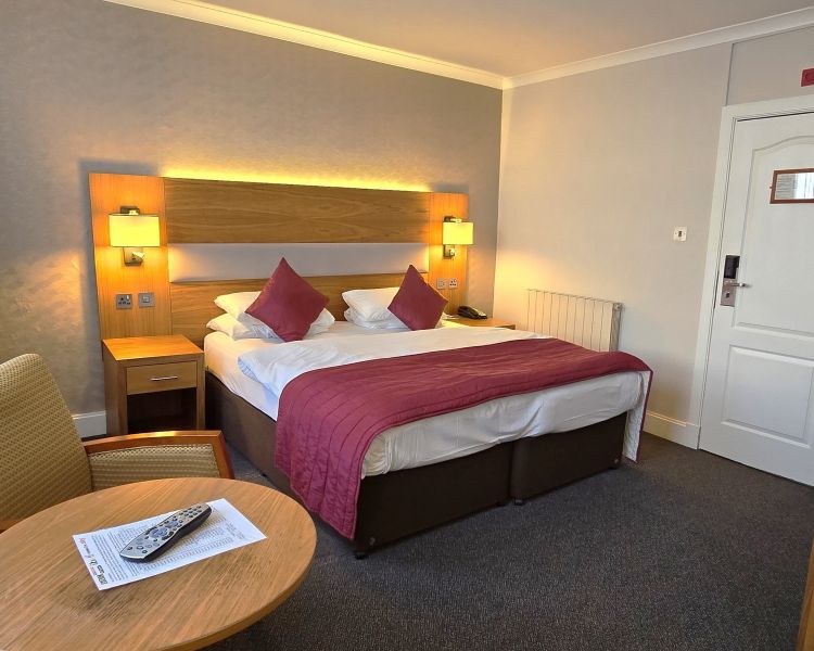 seaview twin double room at the empress hotel on the isle of man