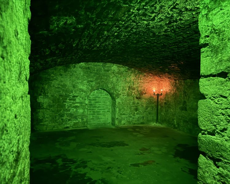 Underground vaults seen on the haunted vaults walking tour in edinburgh