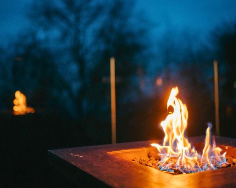 Outdoor firepit