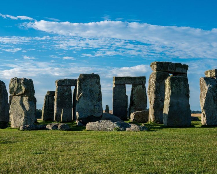 View of stonehenge on a sunny day