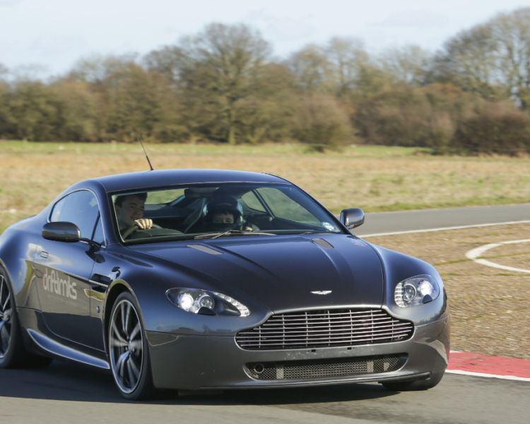 Aston Martin V8 Vantage