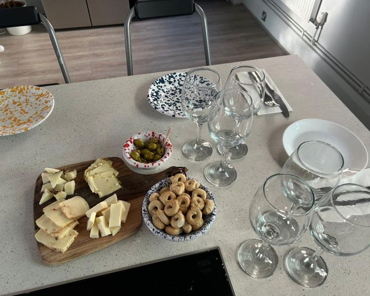 Wine tasting with nibbles