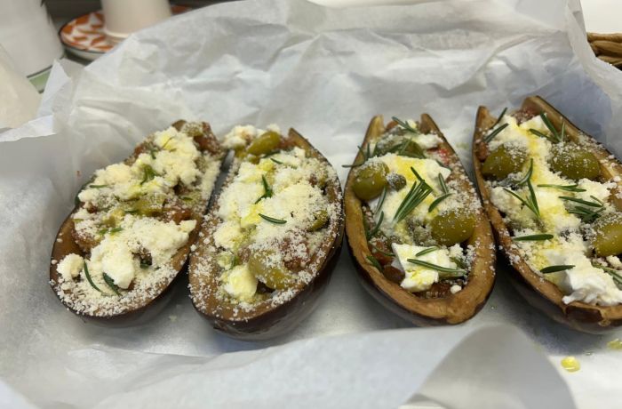 Aubergine boat