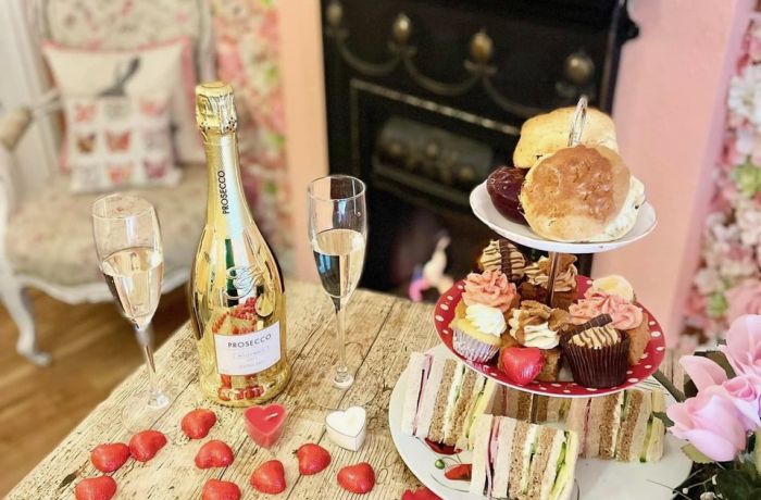 Afternoon tea with prosecco at lion rocks tea rooms