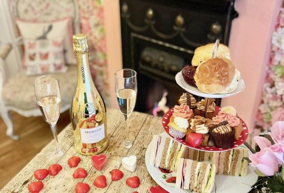 Afternoon tea with prosecco at lion rocks tea rooms