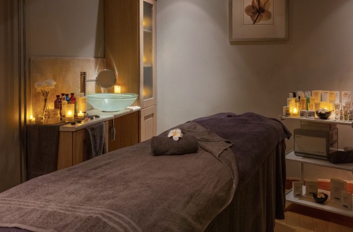 Spa treatment room at q hotels hampshire court basingstoke