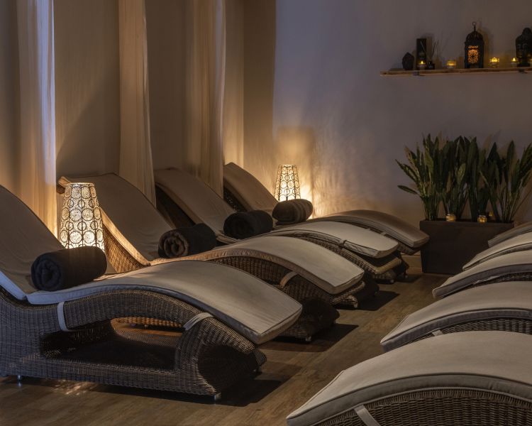 relaxation room at q hotels forest pines in lincoln