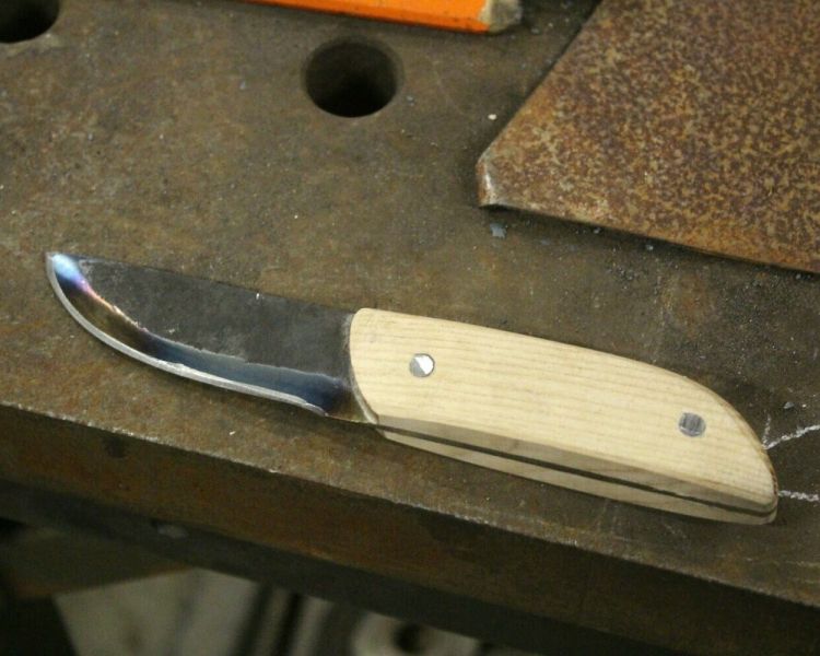 Example of knife made on blacksmith experience day