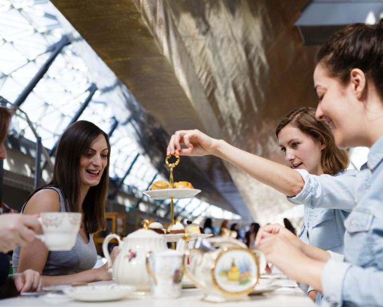 Afternoon tea at the cutty sark