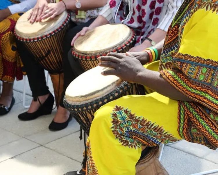 People african drumming