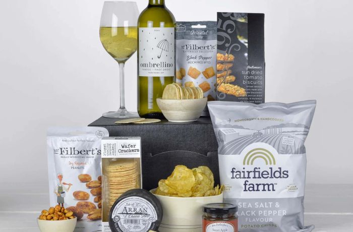 WINE AND CHEESE HAMPERNEW