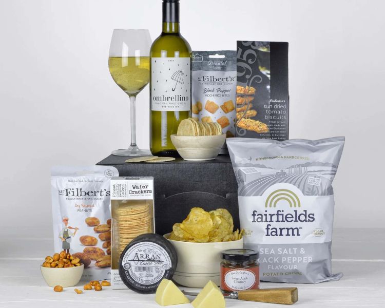 WINE AND CHEESE HAMPERNEW