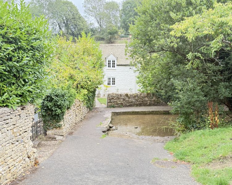 Village street in blockley seen on father brown tour