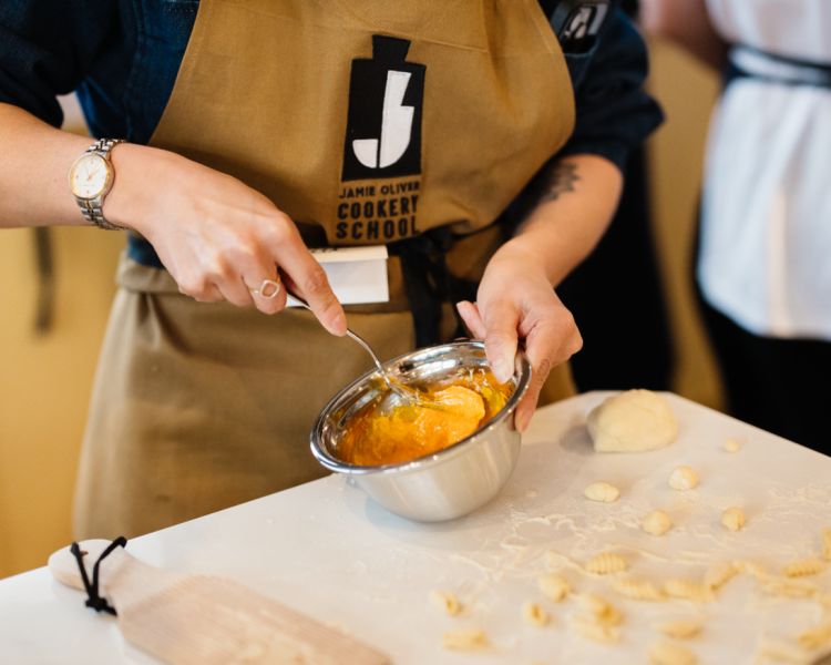 making fresh pasta at the jamie oliver cookery school