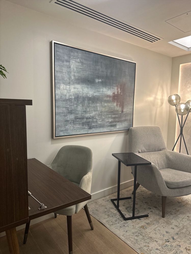 massage treatment room waiting area london