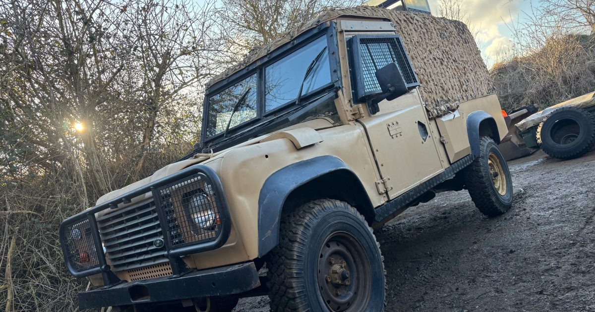 Armoured Land Rover Driving Experience | WonderDays